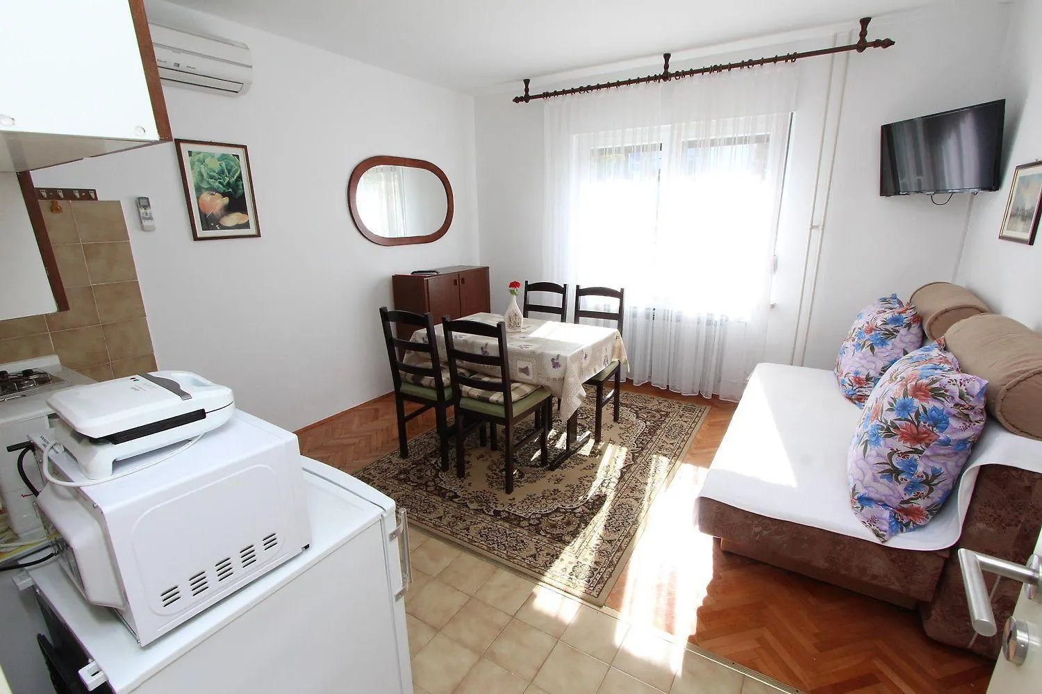 Charmantes Apartment Mit Panoramablick Auf Die Altstadt Von Rovinj Und Das Meer