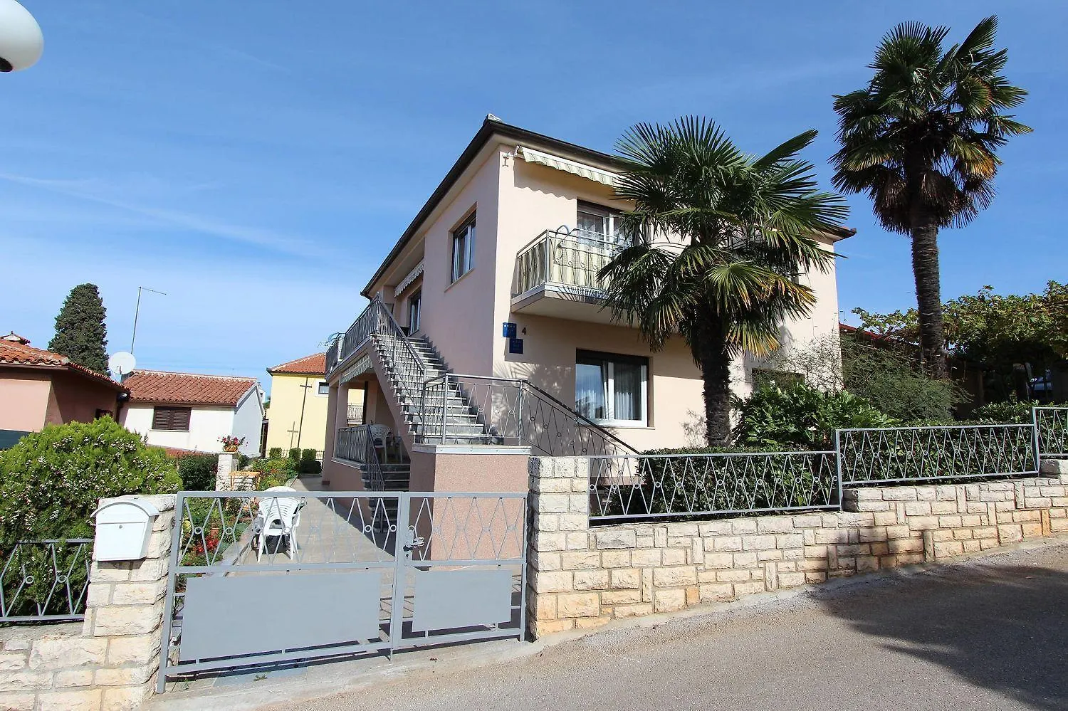 Charmantes Apartment Mit Panoramablick Auf Die Altstadt Von Rovinj Und Das Meer